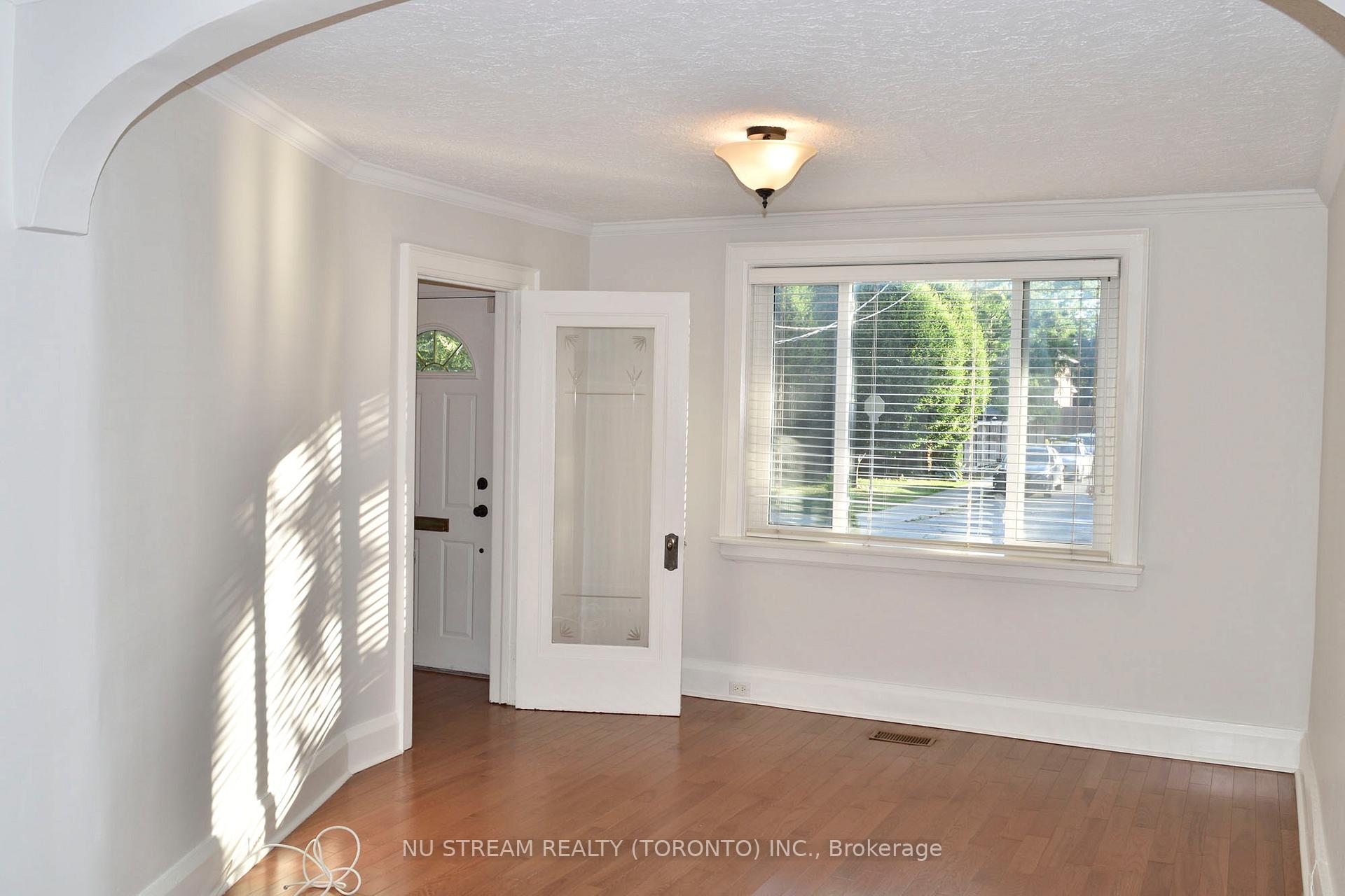 Photo 2 of 227 Airdrie Road, Toronto, Leaside — HOMEH