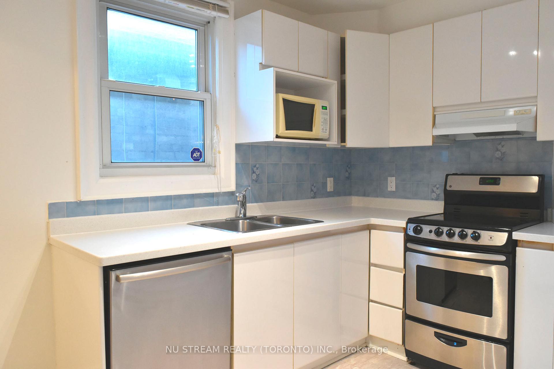 Photo 4 of 227 Airdrie Road, Toronto, Leaside — HOMEH