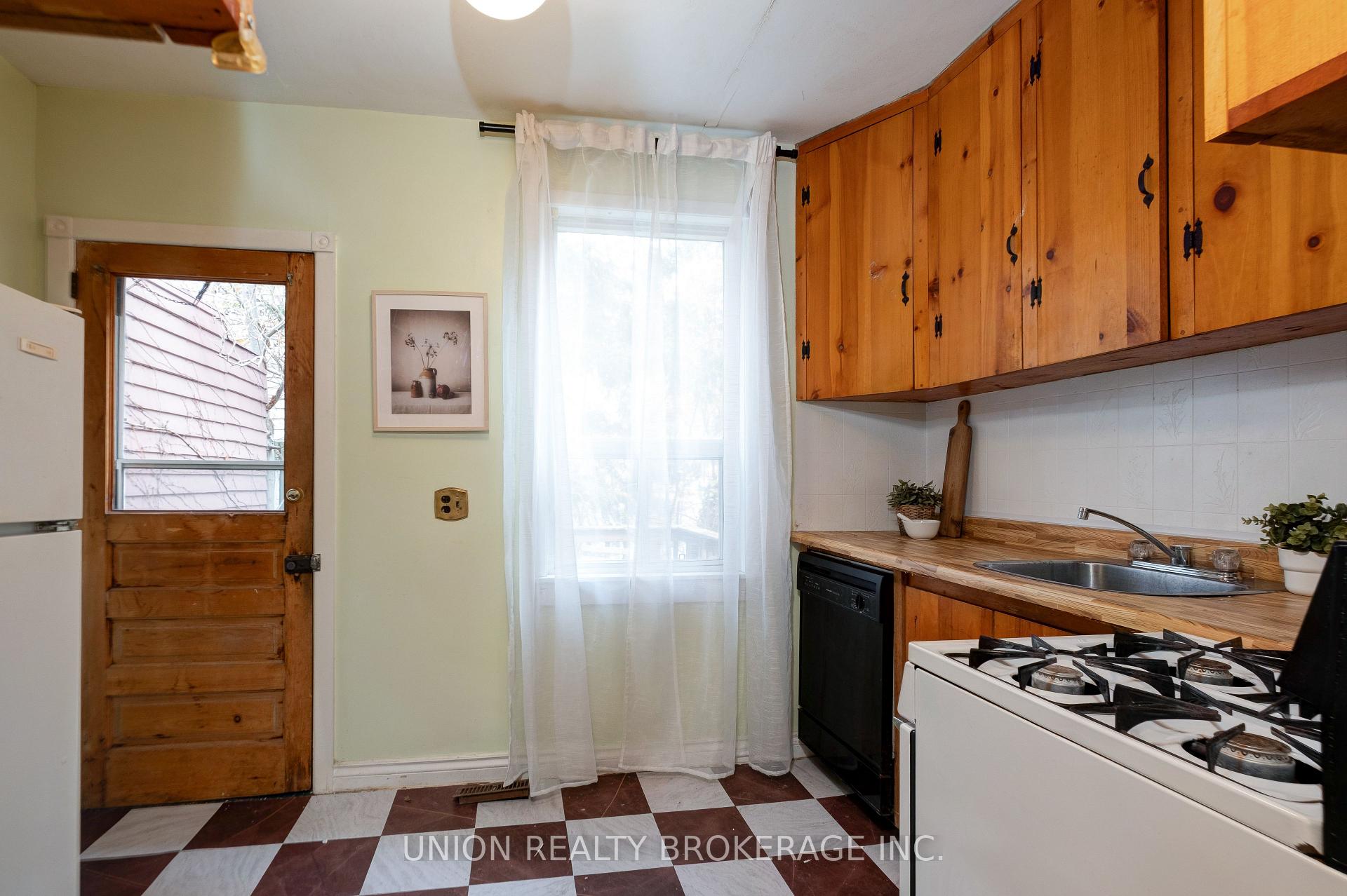 Photo 14 of 82 Shudell Avenue, Toronto, Blake-Jones — HOMEH