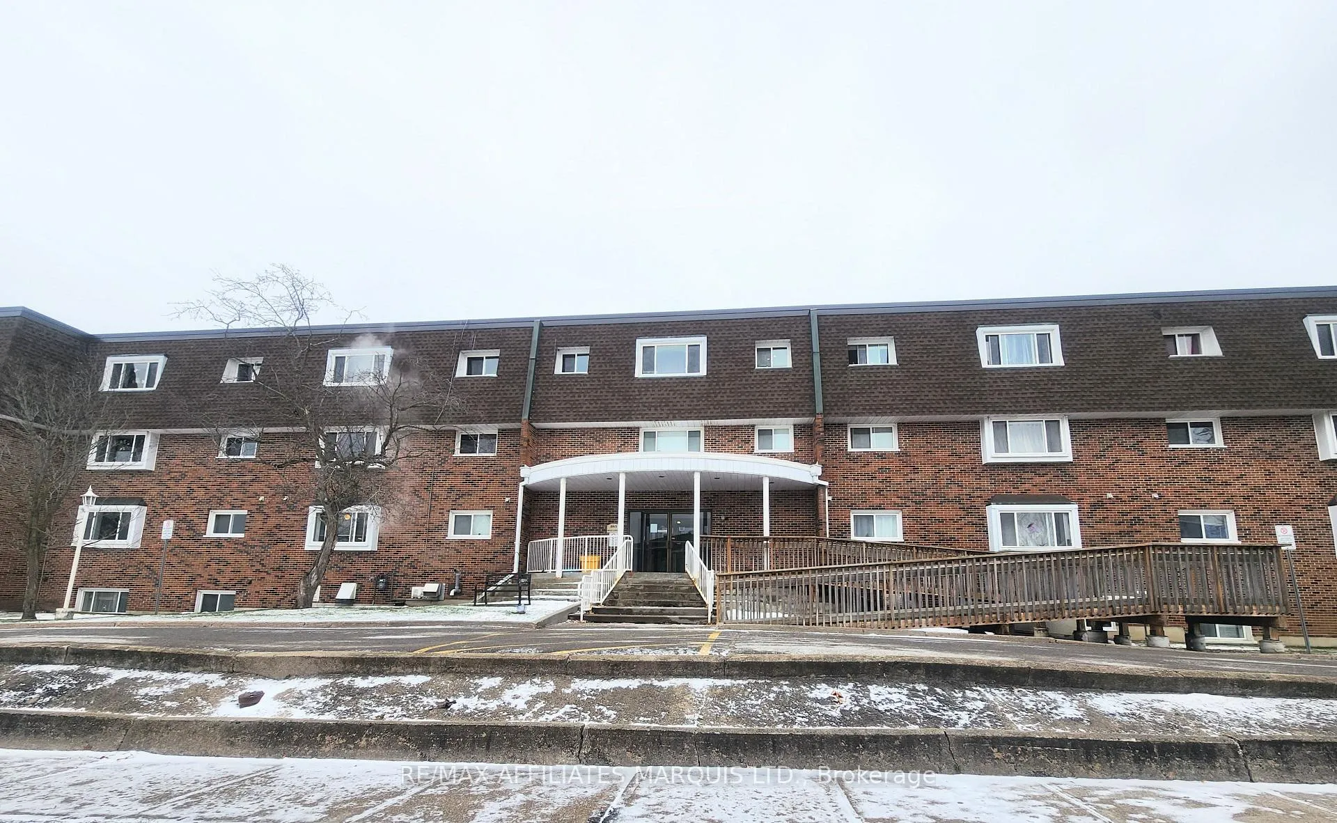 Photo of Unit 409, 845 Kyle Court