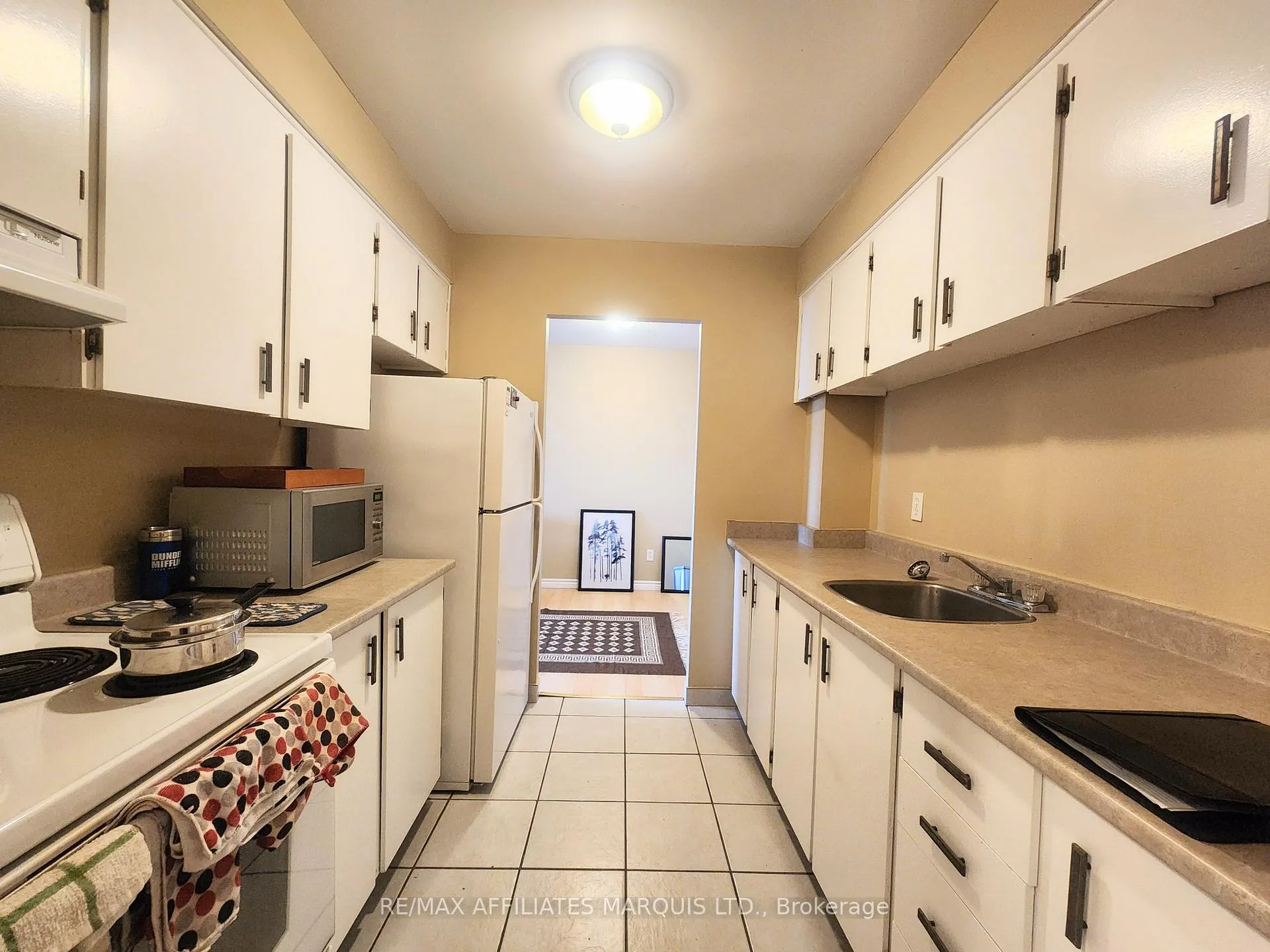 Photo 9 of Unit 409, 845 Kyle Court, Brockville — HOMEH