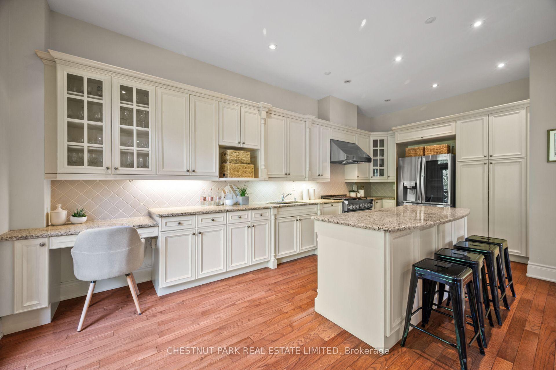 Photo 9 of 8 True Davidson Drive, Toronto, Leaside — HOMEH