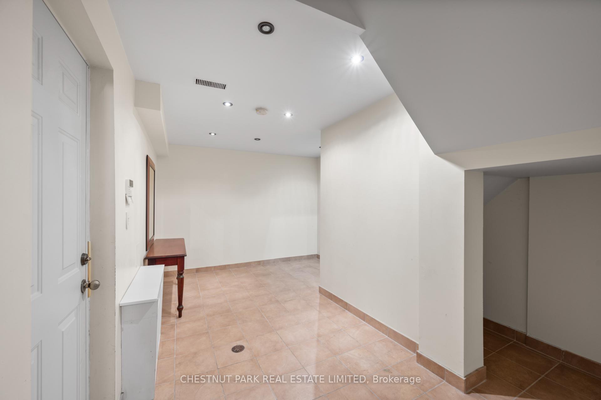 Photo 33 of 8 True Davidson Drive, Toronto, Leaside — HOMEH