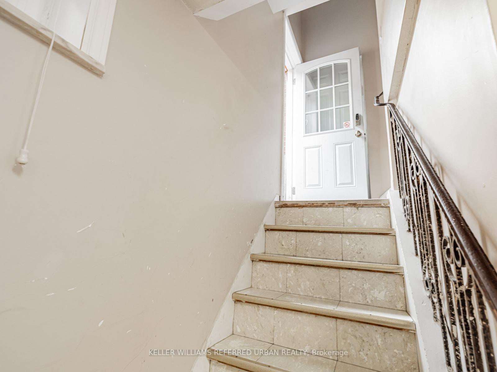 Photo 4 of Unit 1, 58 Ranee Avenue, Toronto, Englemount-Lawrence — HOMEH