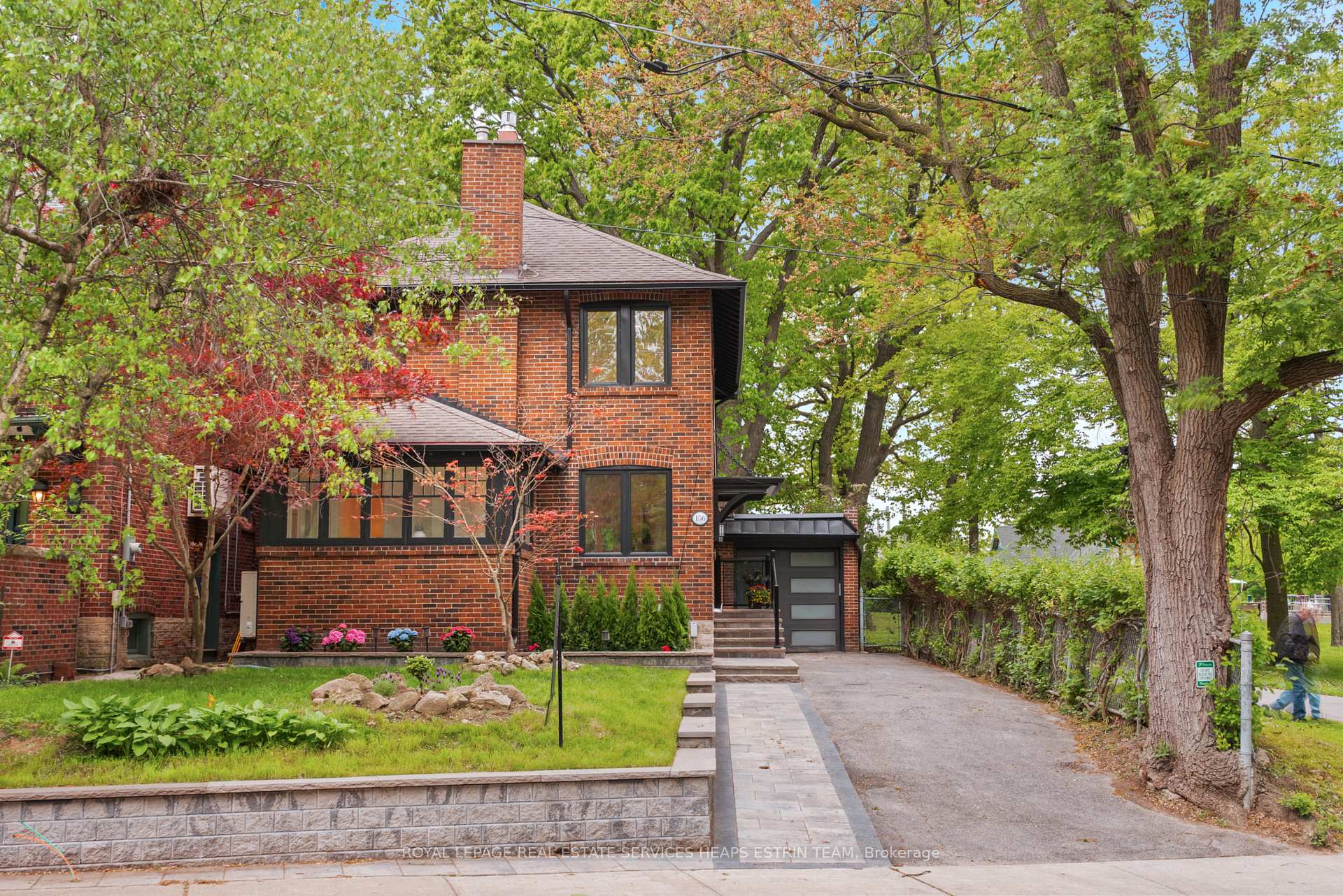 Photo 2 of 156 Welland Avenue, Toronto, Rosedale-Moore Park — HOMEH