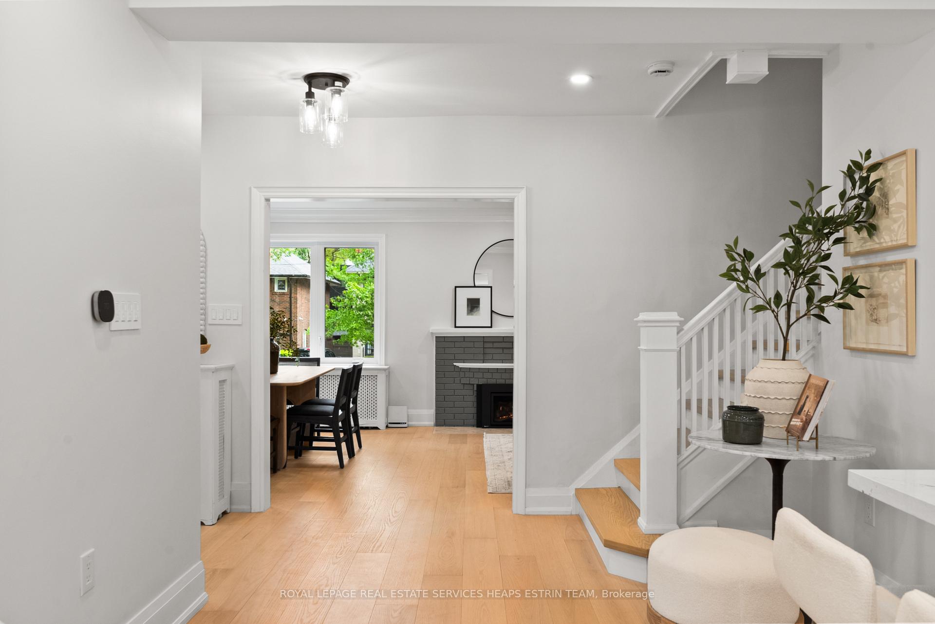 Photo 13 of 156 Welland Avenue, Toronto, Rosedale-Moore Park — HOMEH