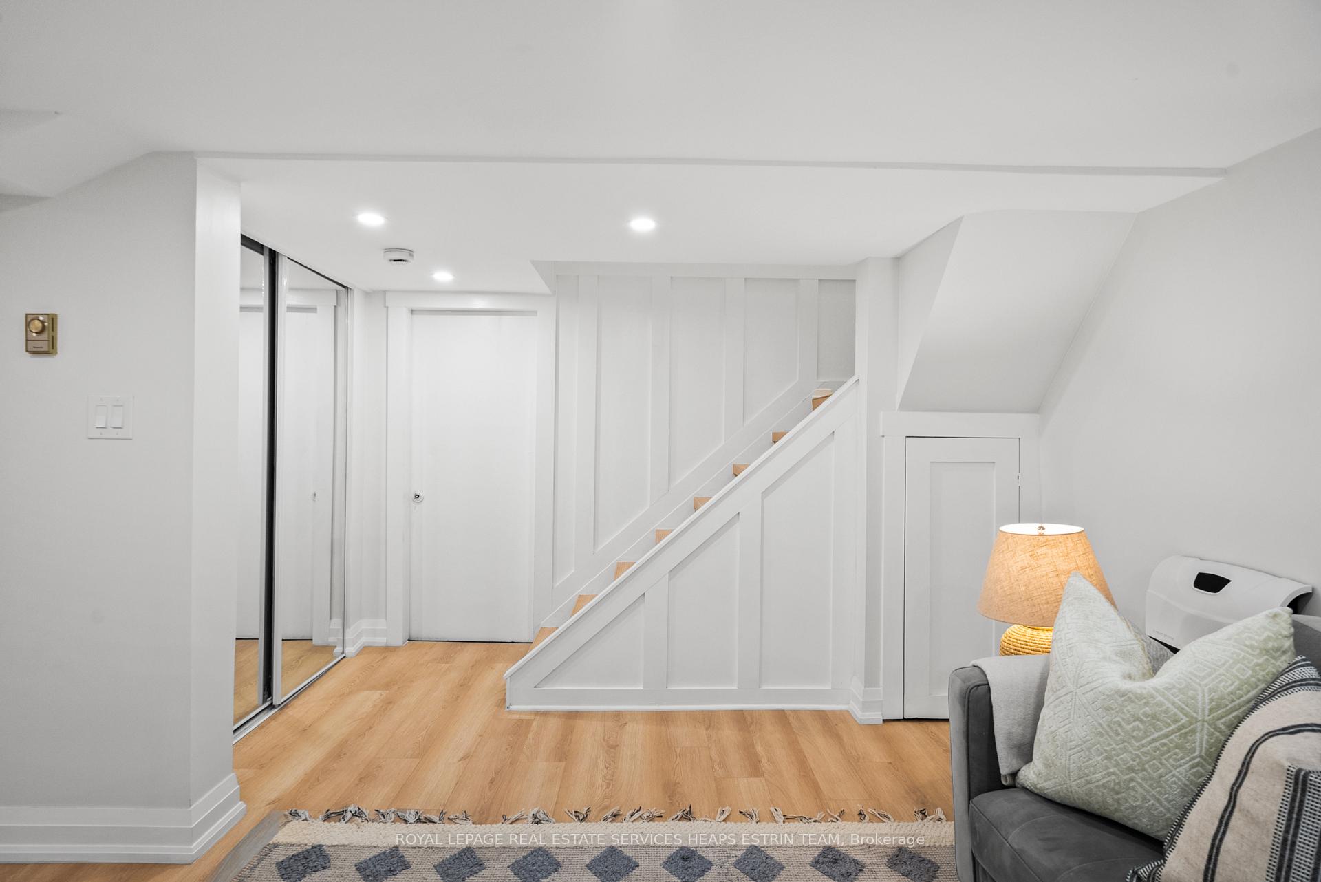 Photo 33 of 156 Welland Avenue, Toronto, Rosedale-Moore Park — HOMEH