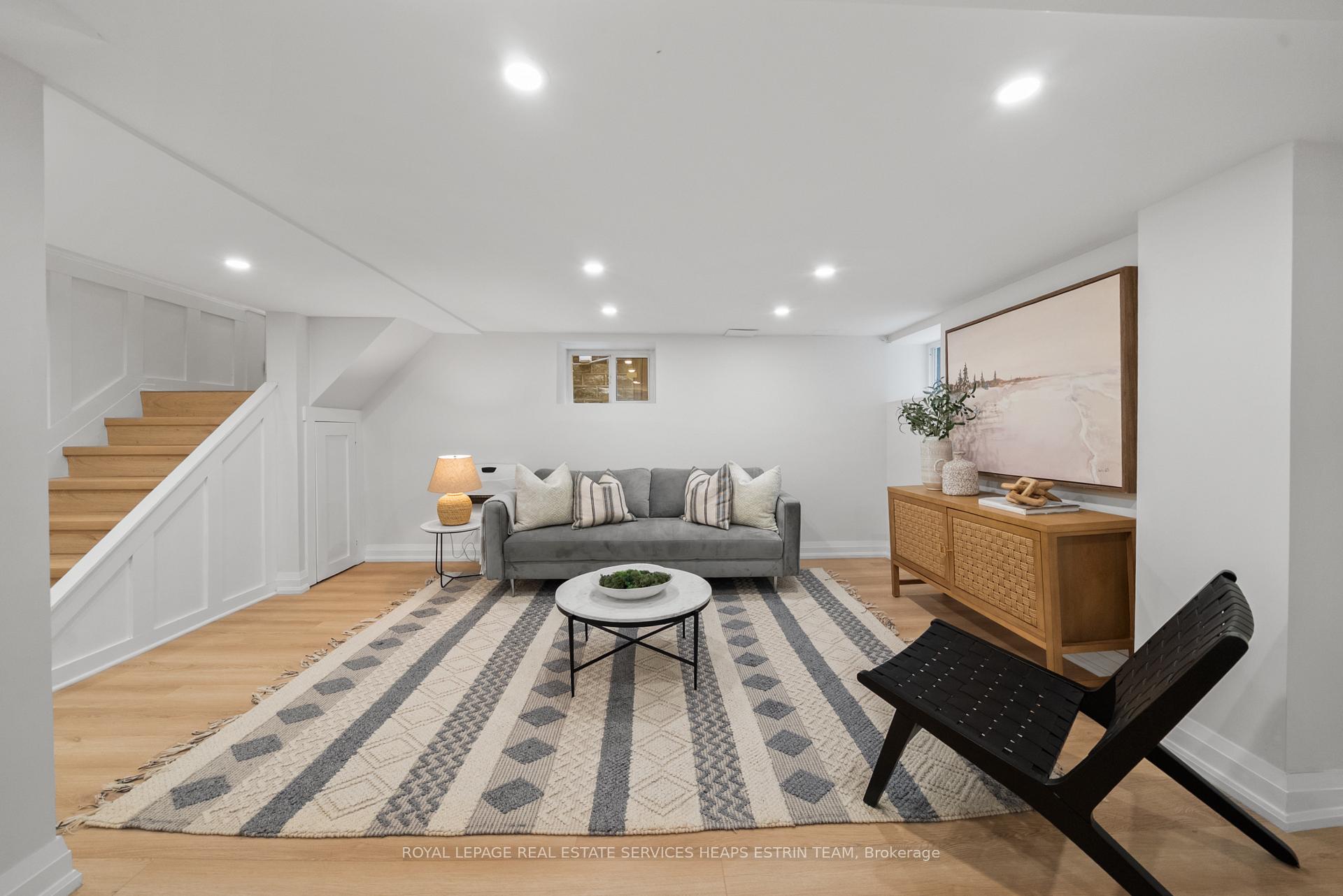Photo 34 of 156 Welland Avenue, Toronto, Rosedale-Moore Park — HOMEH