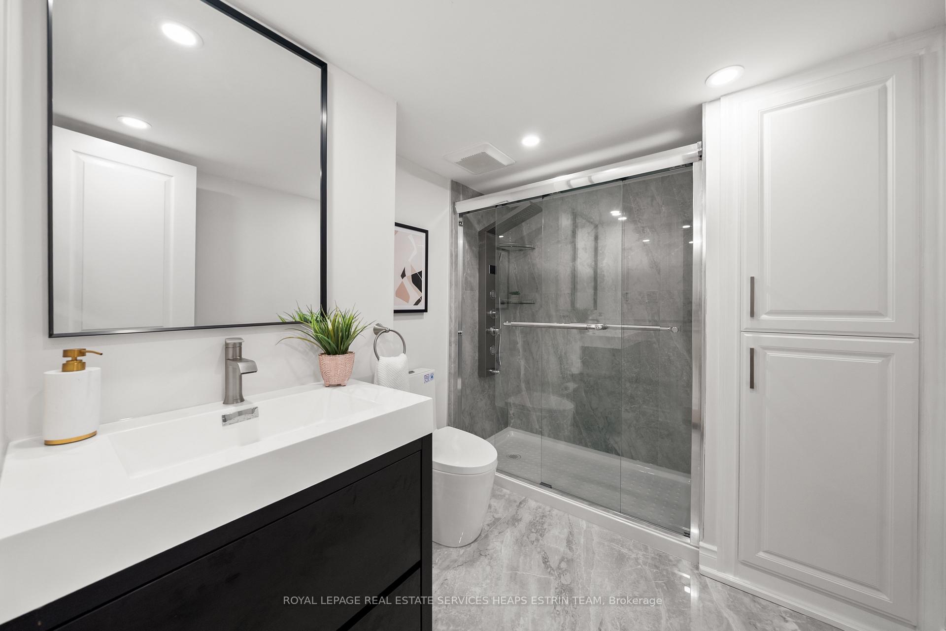 Photo 36 of 156 Welland Avenue, Toronto, Rosedale-Moore Park — HOMEH