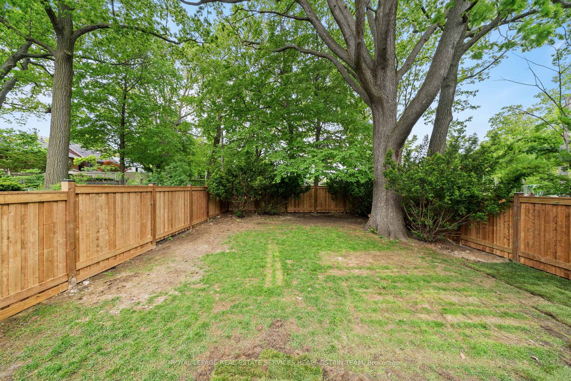 Photo 38 of 156 Welland Avenue, Toronto, Rosedale-Moore Park — HOMEH