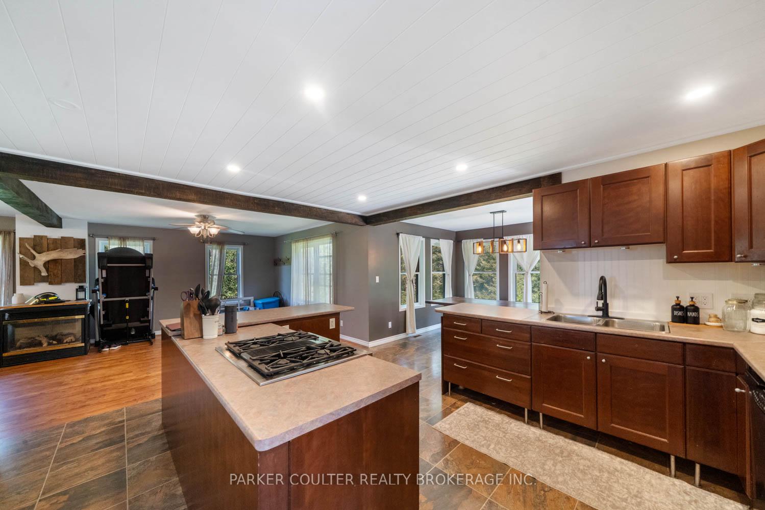 Photo 6 of 215 O'brien Road, Strong — HOMEH