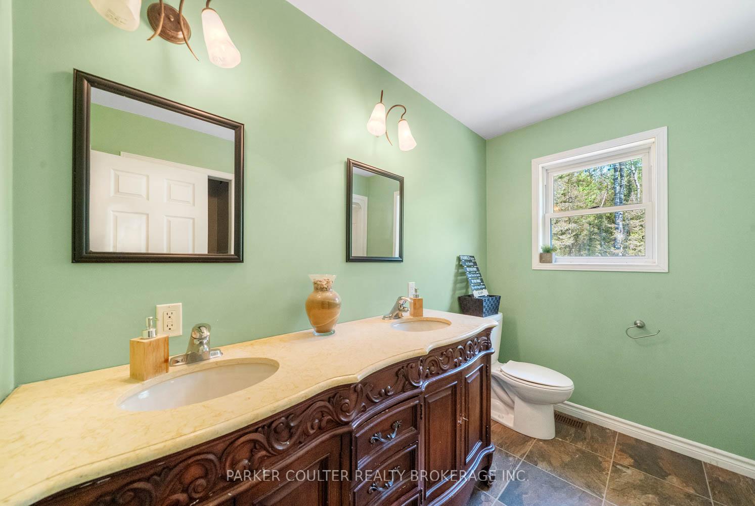 Photo 21 of 215 O'brien Road, Strong — HOMEH