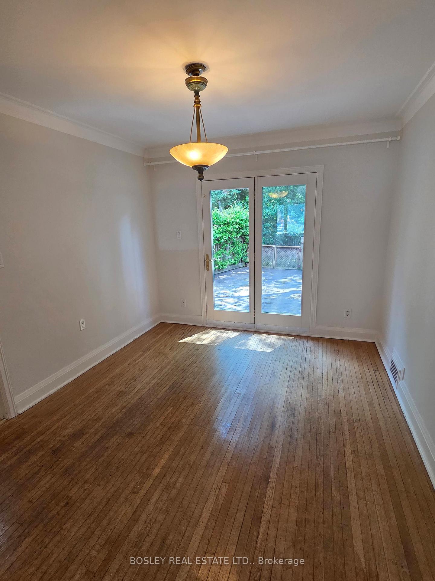 Photo 8 of 763 Eglinton Avenue E, Toronto, Leaside — HOMEH