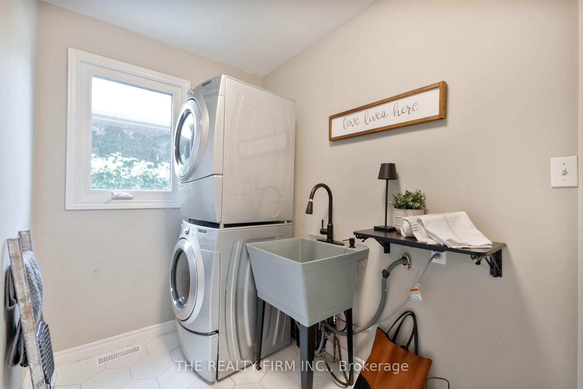 Photo 17 of 512 Riverview Drive, Strathroy-Caradoc, NE — HOMEH