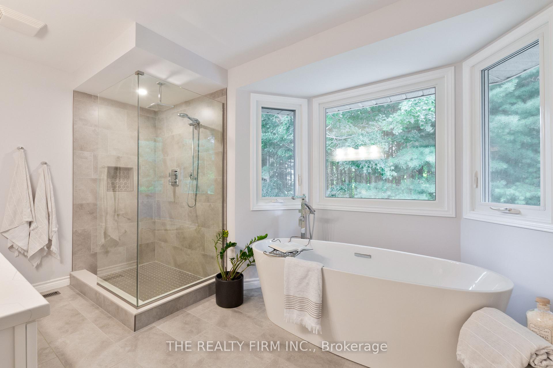 Photo 21 of 512 Riverview Drive, Strathroy-Caradoc, NE — HOMEH