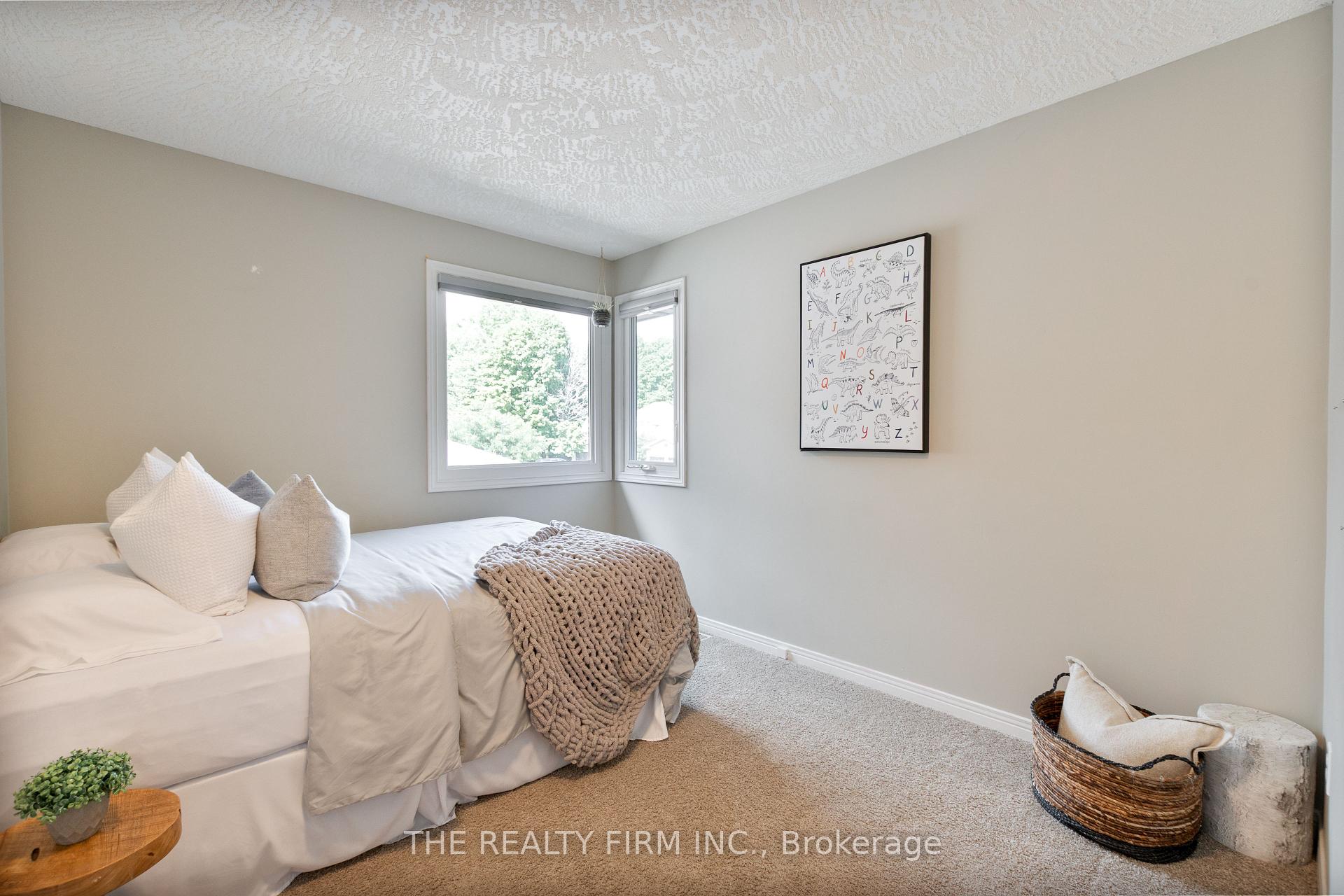 Photo 24 of 512 Riverview Drive, Strathroy-Caradoc, NE — HOMEH