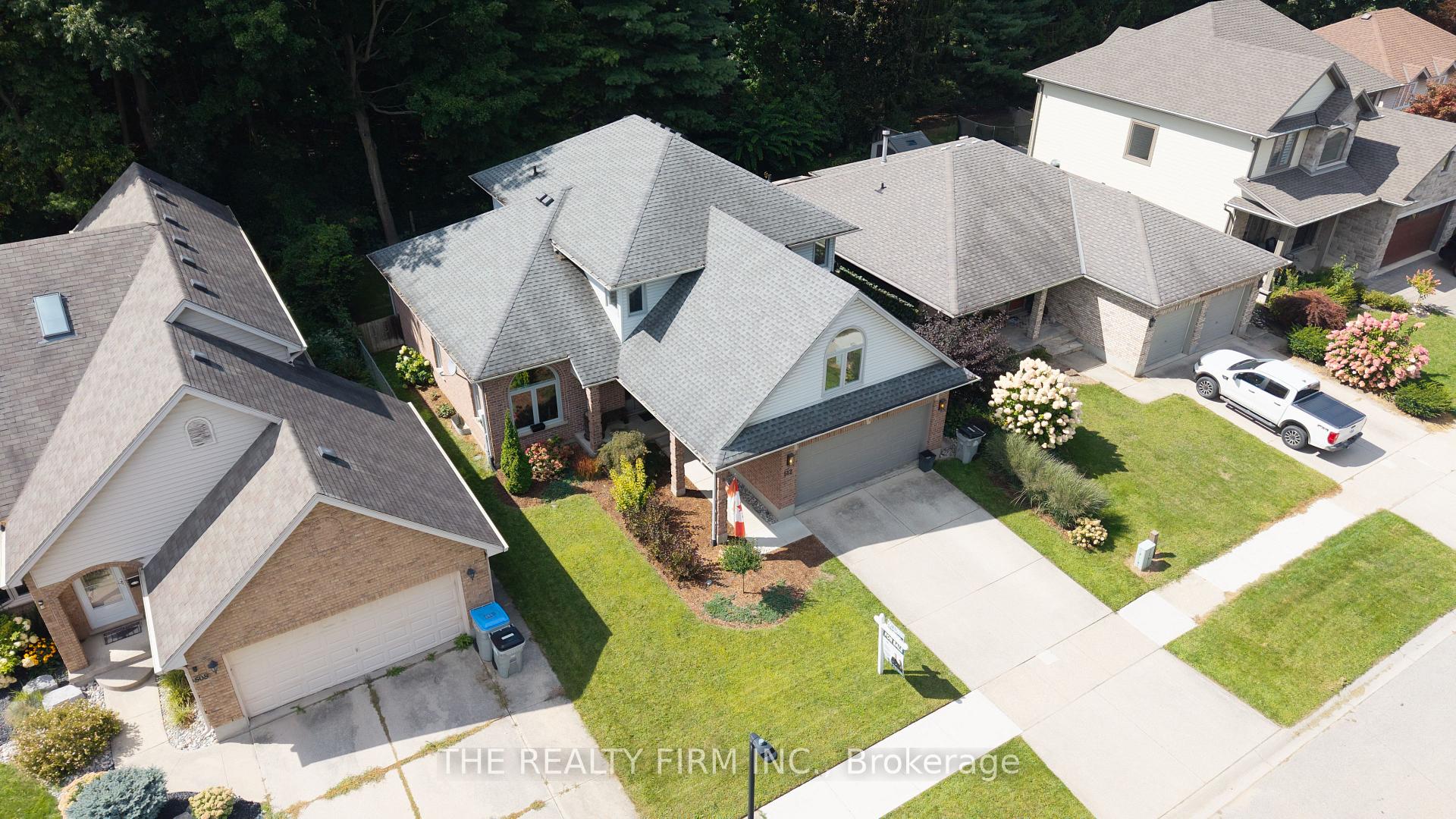 Photo 40 of 512 Riverview Drive, Strathroy-Caradoc, NE — HOMEH