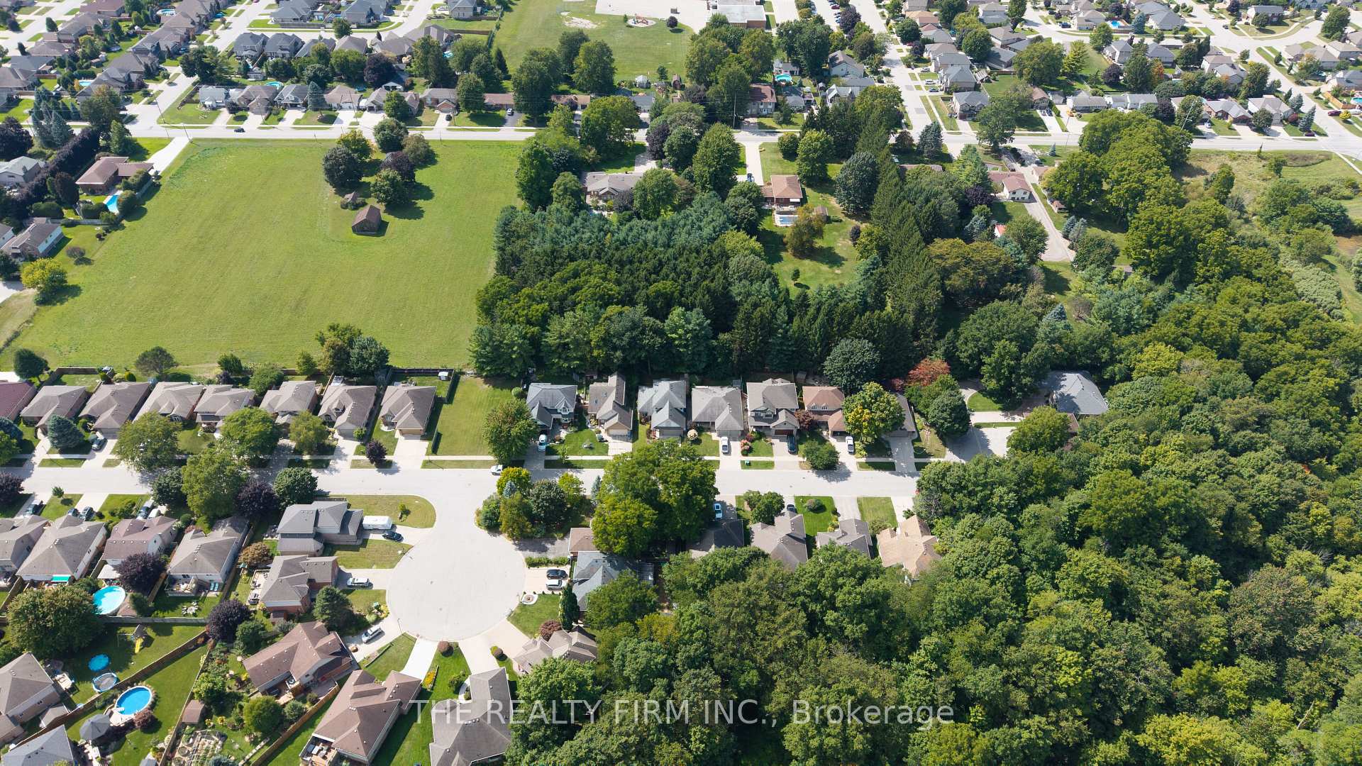 Photo 44 of 512 Riverview Drive, Strathroy-Caradoc, NE — HOMEH