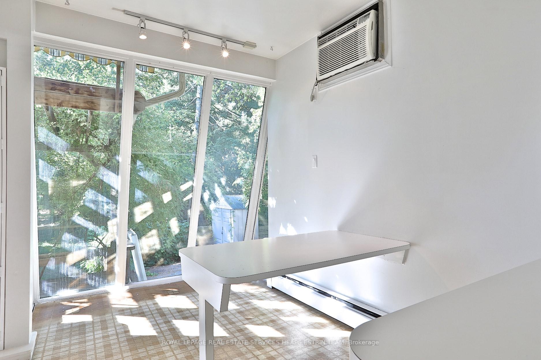 Photo 9 of 7 Burnham Road, Toronto, Leaside — HOMEH