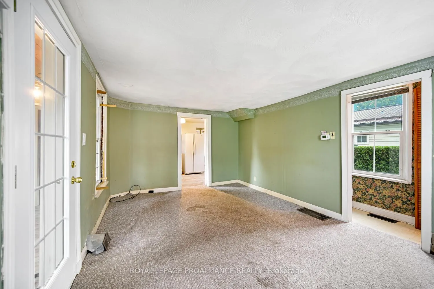 Photo 7 of 189 James Street E, Brockville — HOMEH