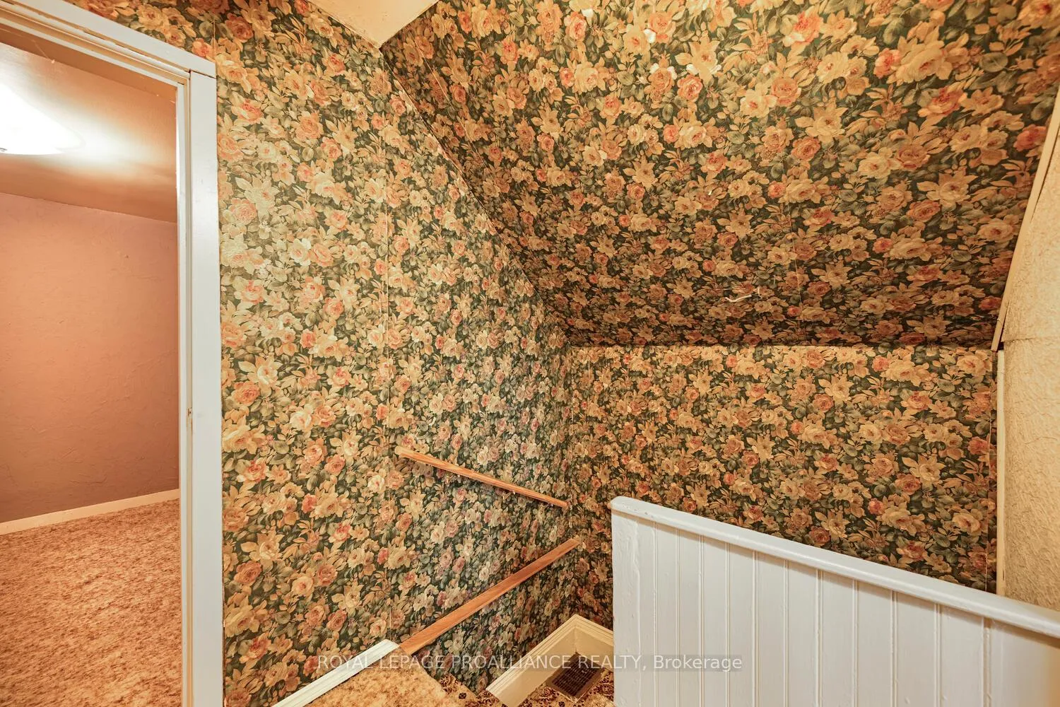 Photo 20 of 189 James Street E, Brockville — HOMEH