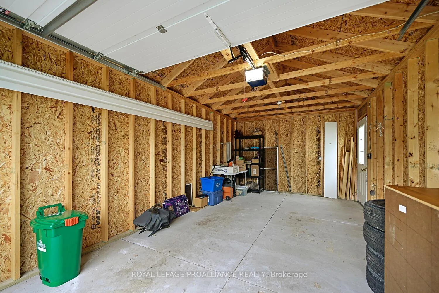 Photo 24 of 189 James Street E, Brockville — HOMEH