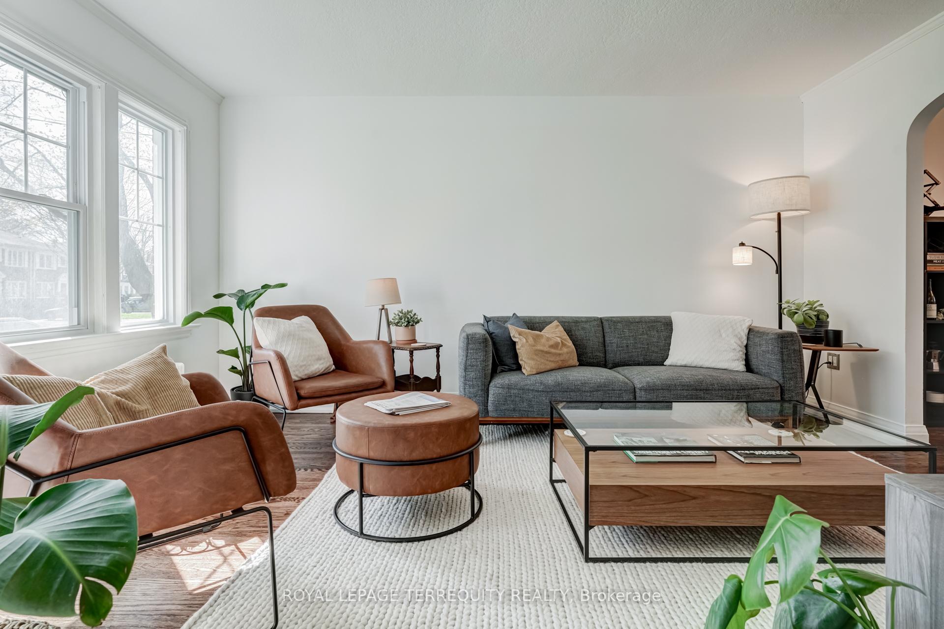Photo 7 of 44 Thursfield Crescent, Toronto, Leaside — HOMEH