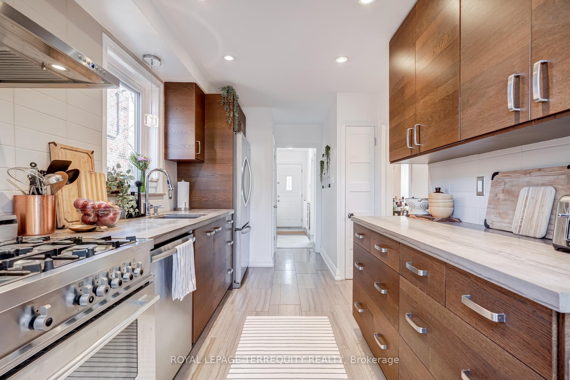 Photo 16 of 44 Thursfield Crescent, Toronto, Leaside — HOMEH