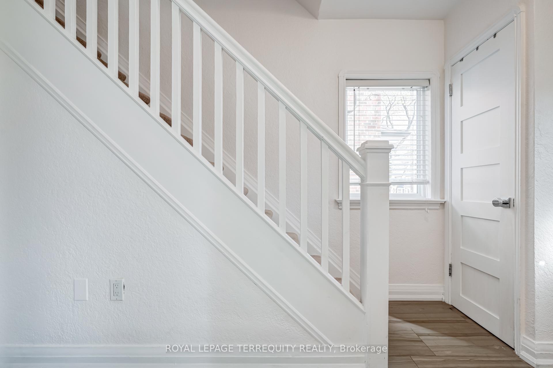 Photo 17 of 44 Thursfield Crescent, Toronto, Leaside — HOMEH