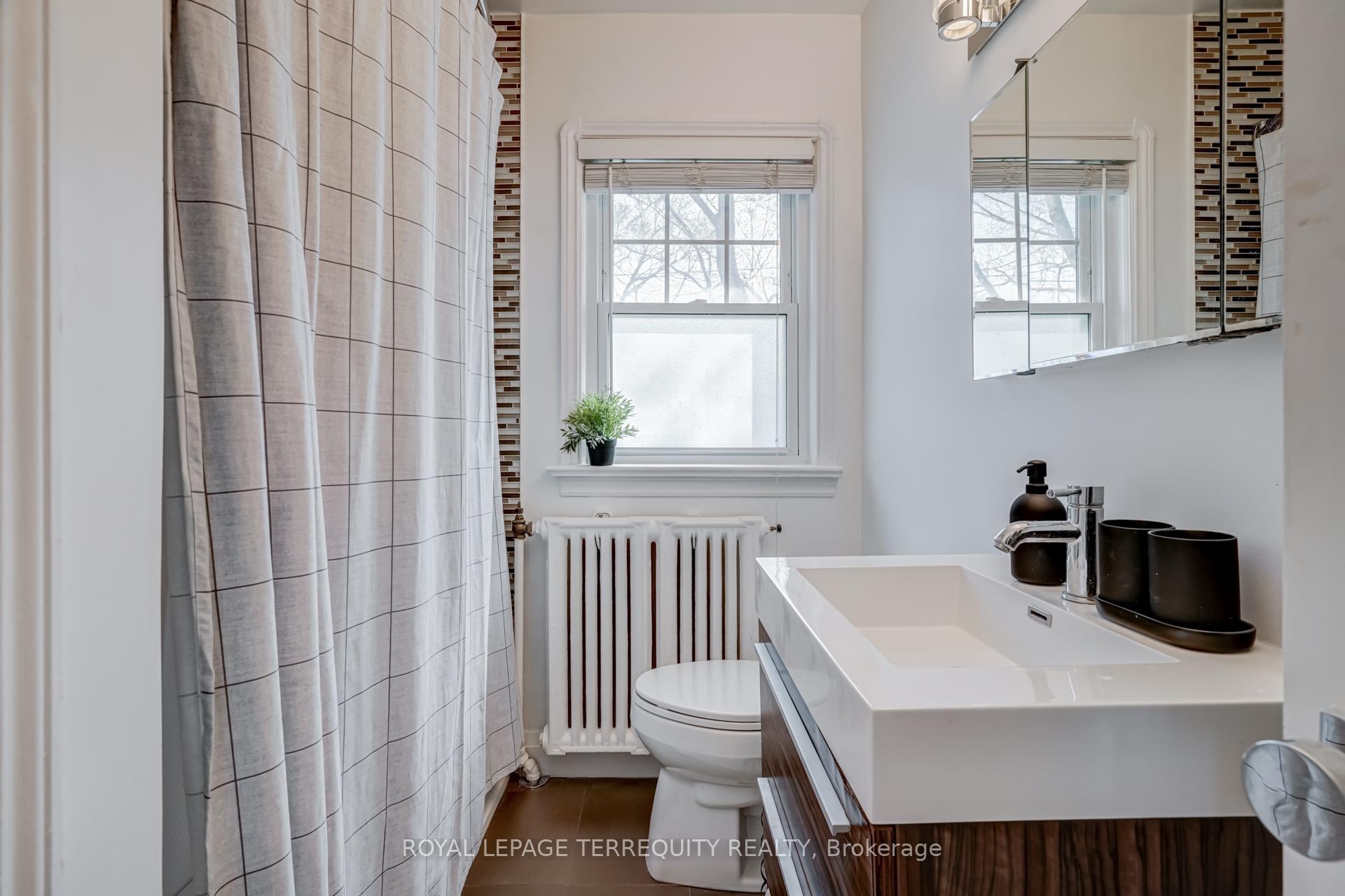Photo 28 of 44 Thursfield Crescent, Toronto, Leaside — HOMEH