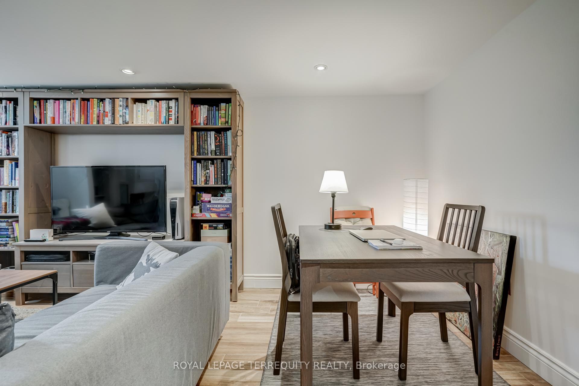 Photo 34 of 44 Thursfield Crescent, Toronto, Leaside — HOMEH