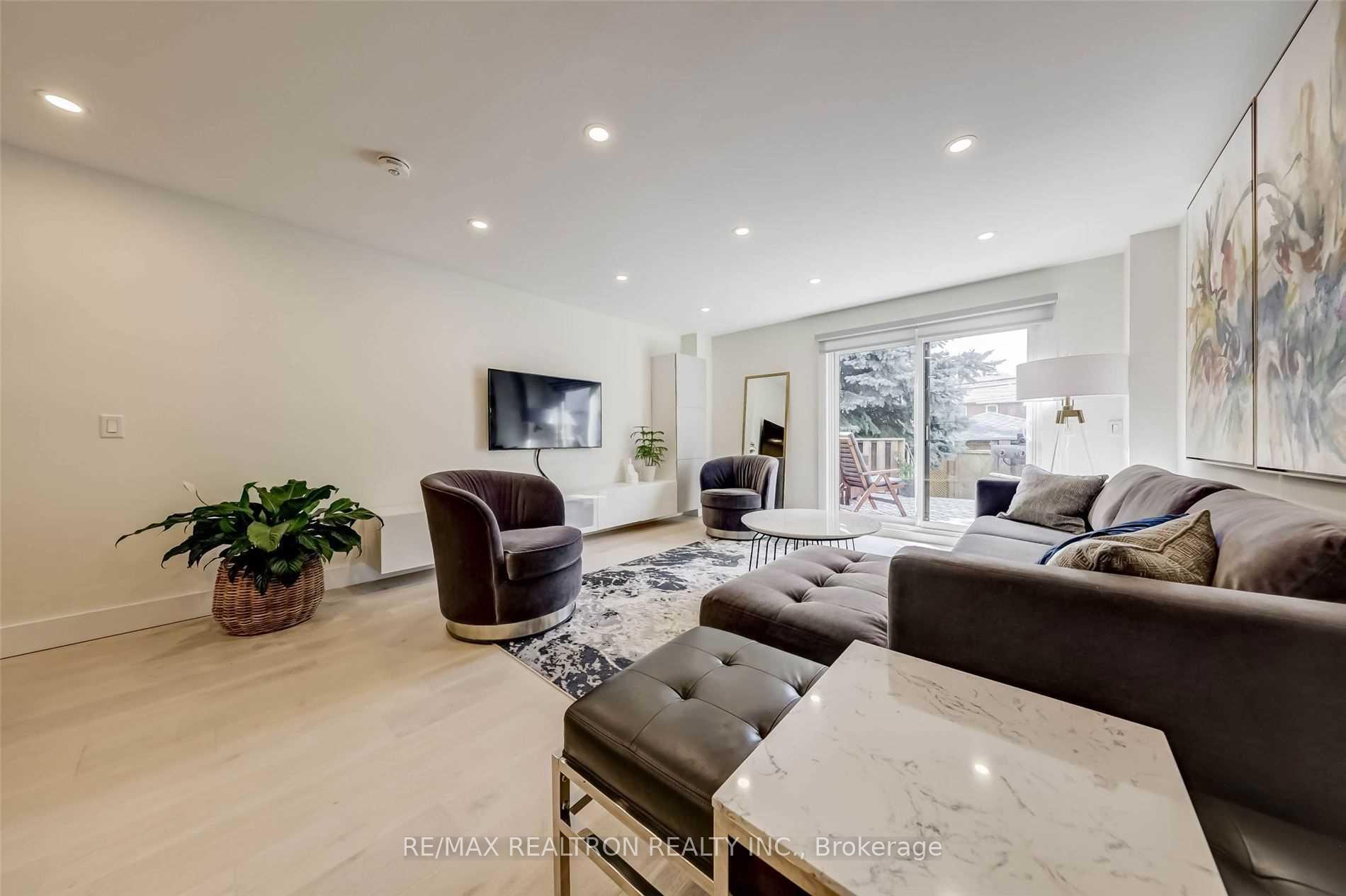 Photo 3 of 195 Bedford Park Avenue, Toronto, Lawrence Park North — HOMEH
