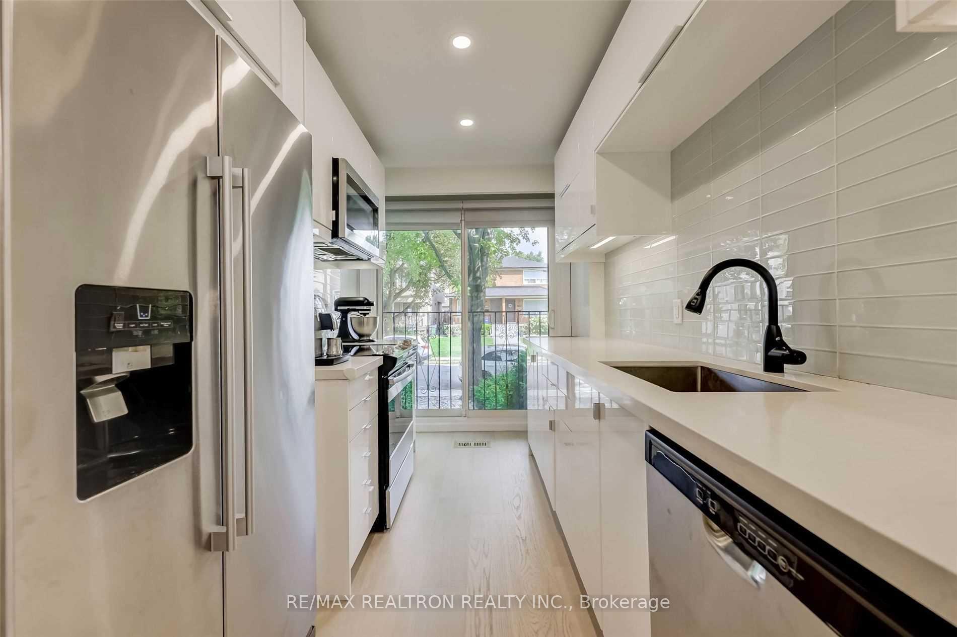 Photo 6 of 195 Bedford Park Avenue, Toronto, Lawrence Park North — HOMEH