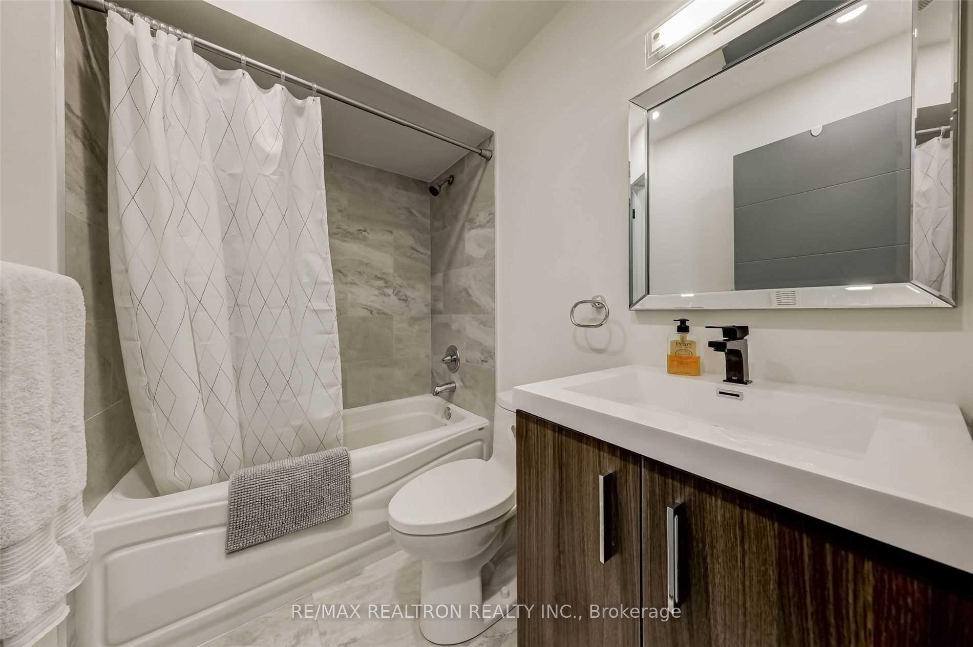 Photo 15 of 195 Bedford Park Avenue, Toronto, Lawrence Park North — HOMEH