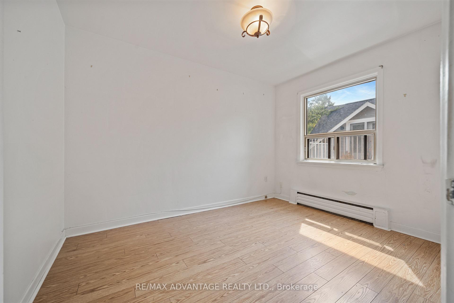 Photo 12 of 106 Hubbard Boulevard, Toronto, The Beaches — HOMEH