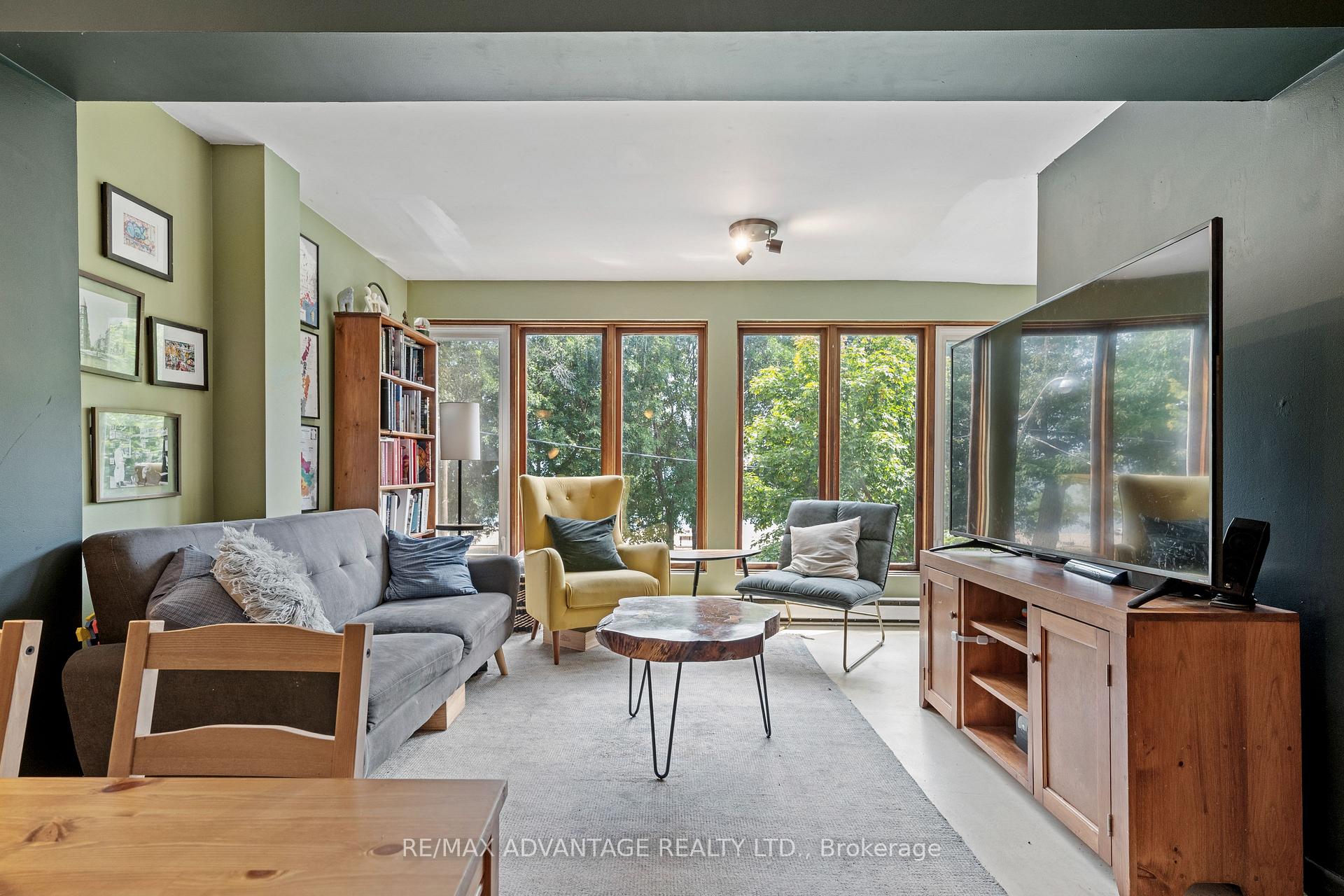 Photo 16 of 106 Hubbard Boulevard, Toronto, The Beaches — HOMEH