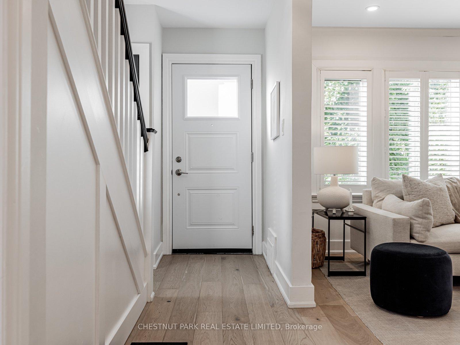 Photo 3 of 117 Glenvale Boulevard, Toronto, Leaside — HOMEH