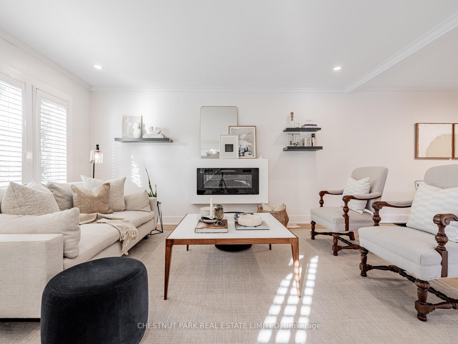 Photo 4 of 117 Glenvale Boulevard, Toronto, Leaside — HOMEH