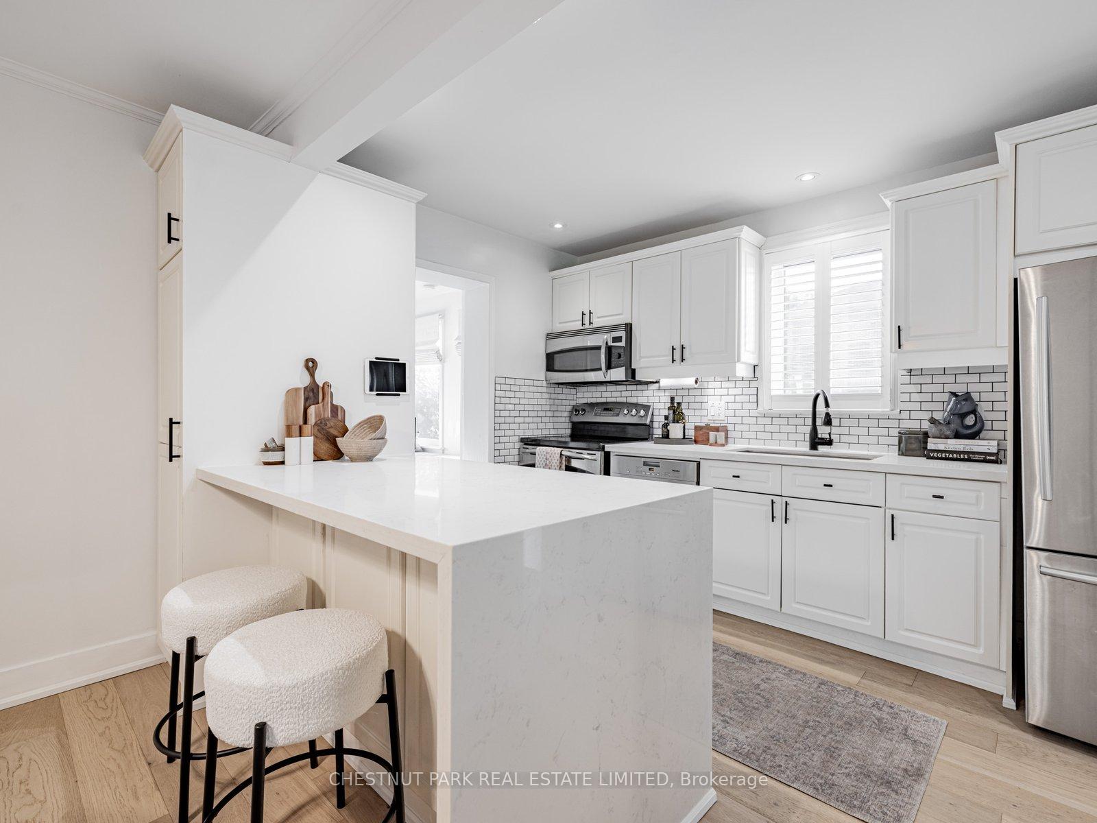 Photo 10 of 117 Glenvale Boulevard, Toronto, Leaside — HOMEH
