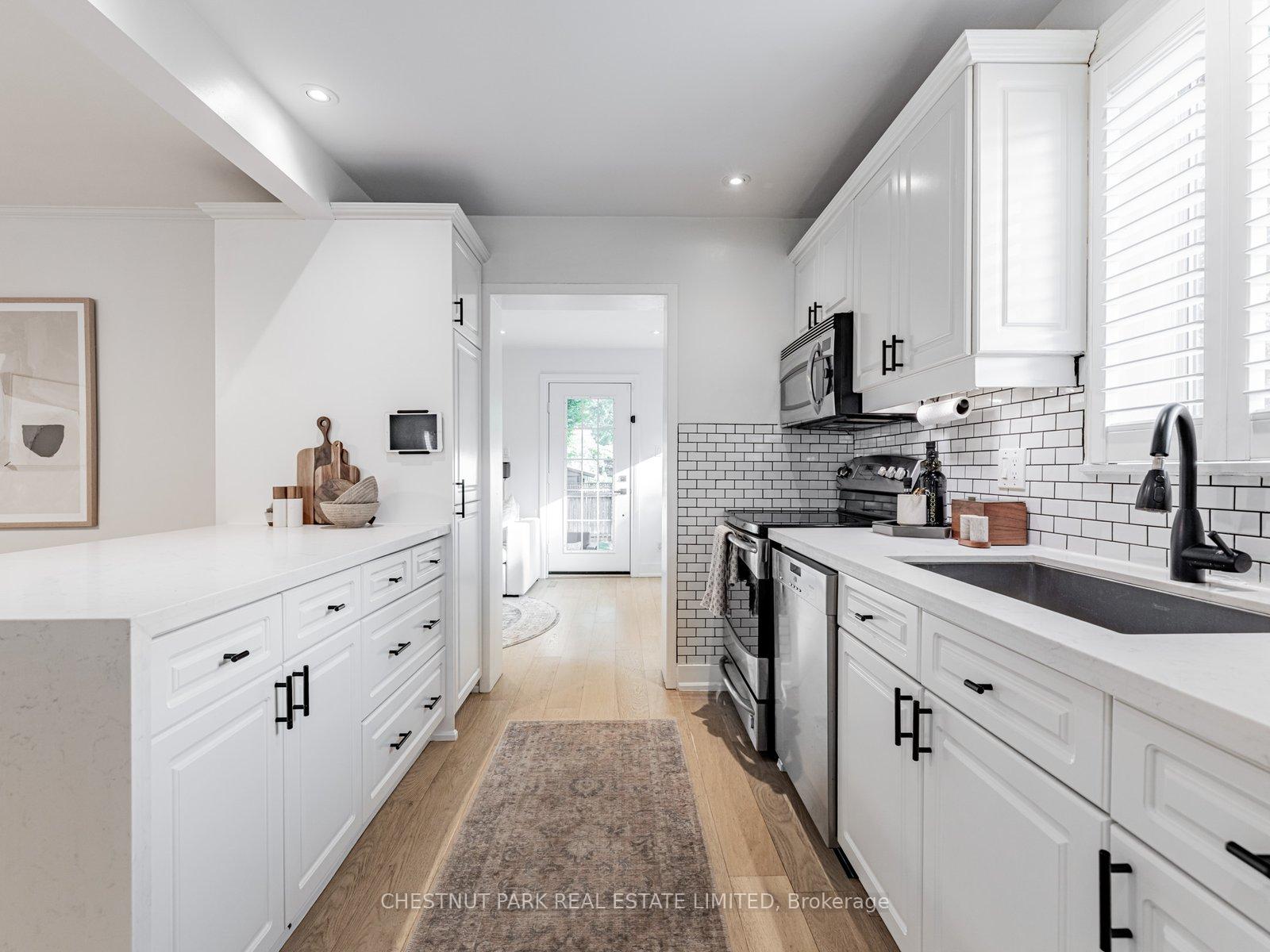 Photo 12 of 117 Glenvale Boulevard, Toronto, Leaside — HOMEH