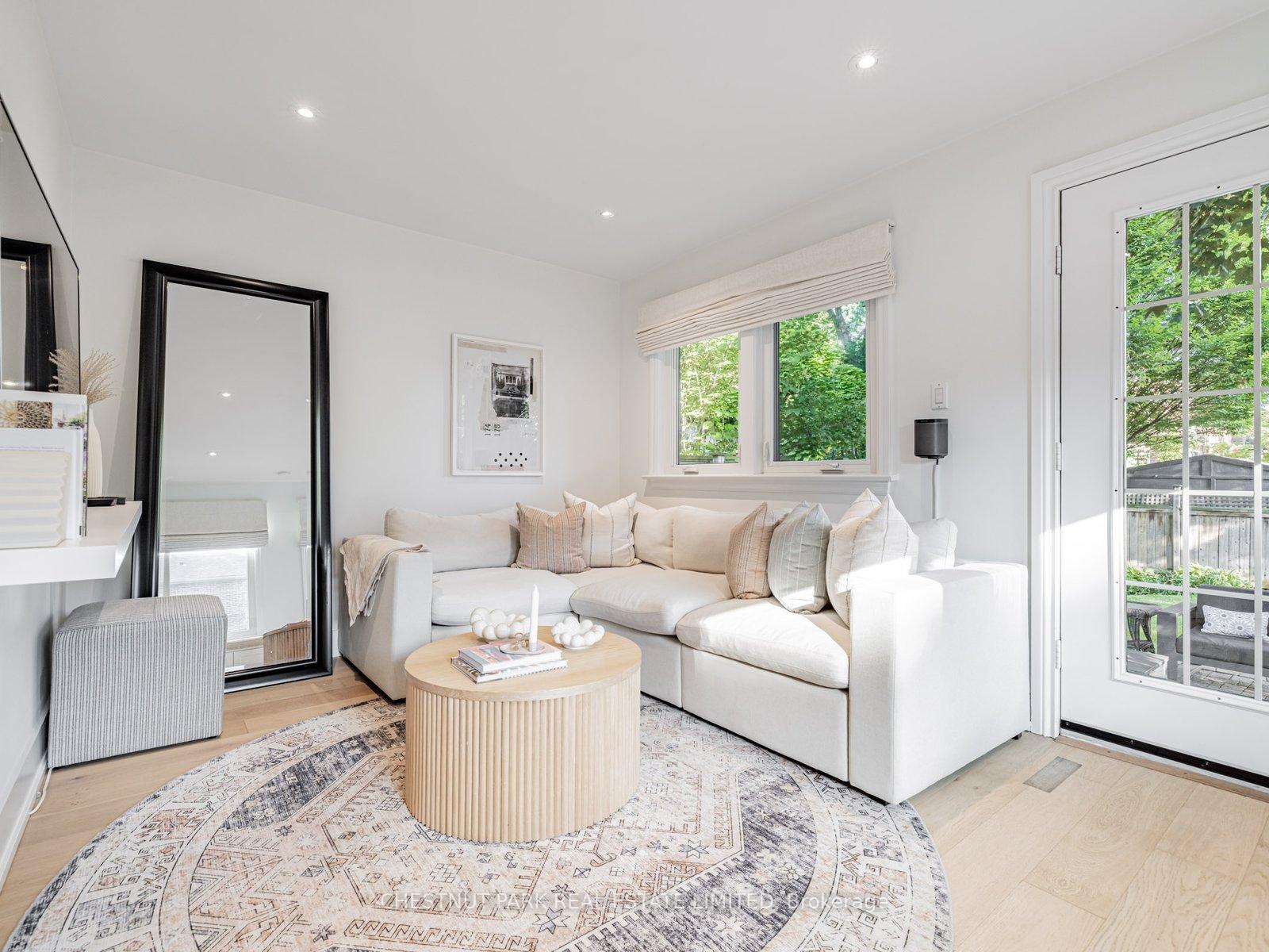 Photo 15 of 117 Glenvale Boulevard, Toronto, Leaside — HOMEH