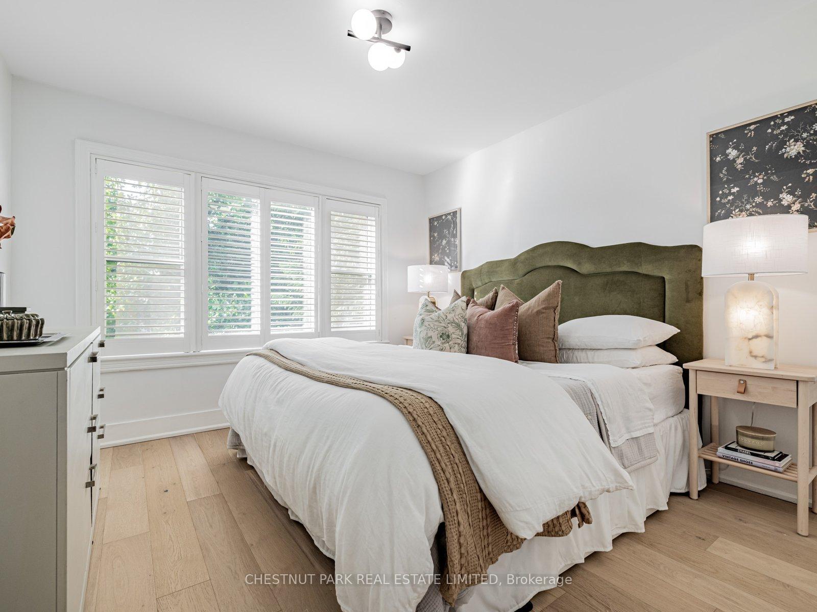 Photo 17 of 117 Glenvale Boulevard, Toronto, Leaside — HOMEH