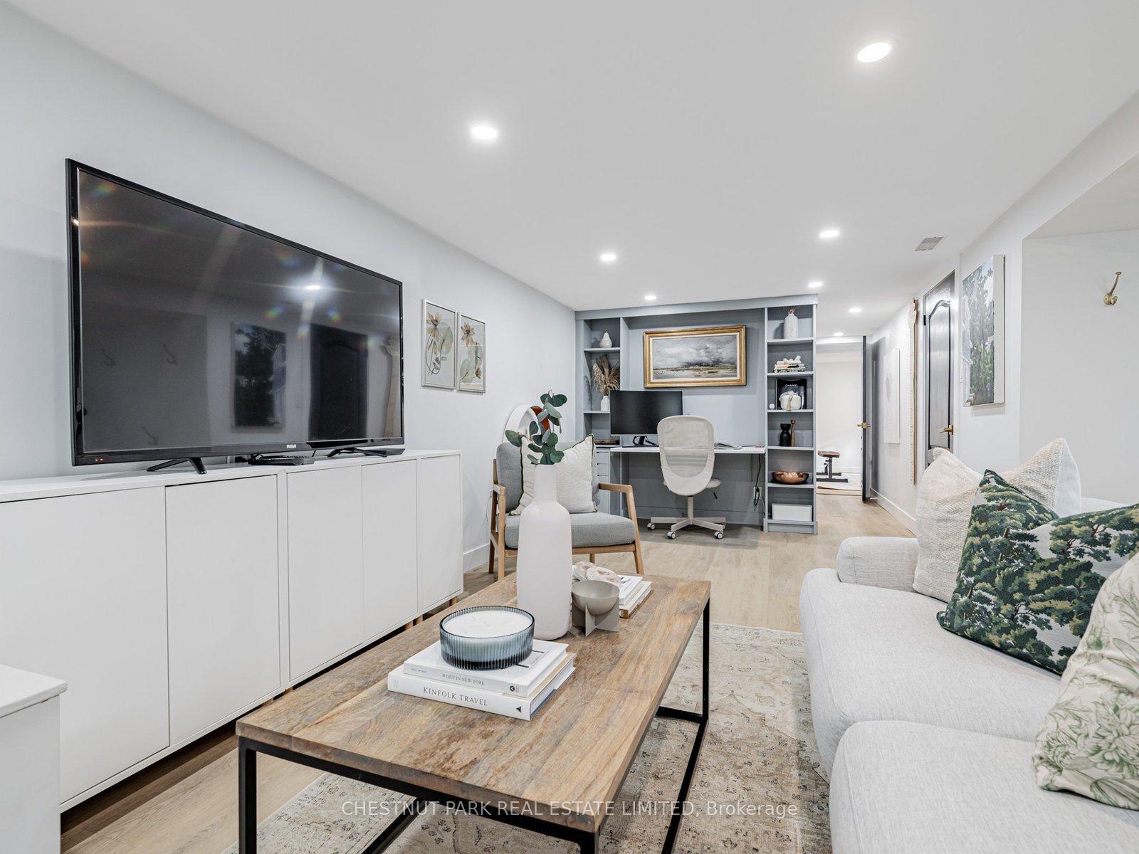 Photo 23 of 117 Glenvale Boulevard, Toronto, Leaside — HOMEH