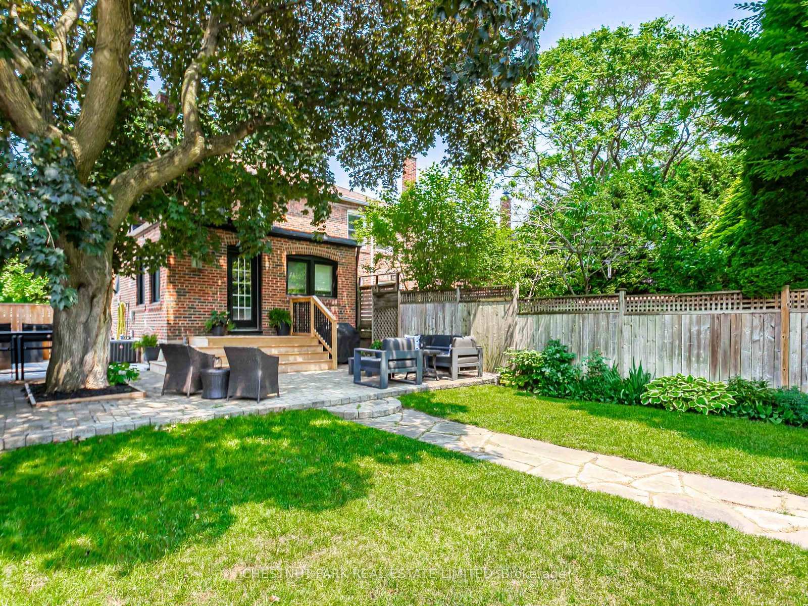 Photo 30 of 117 Glenvale Boulevard, Toronto, Leaside — HOMEH