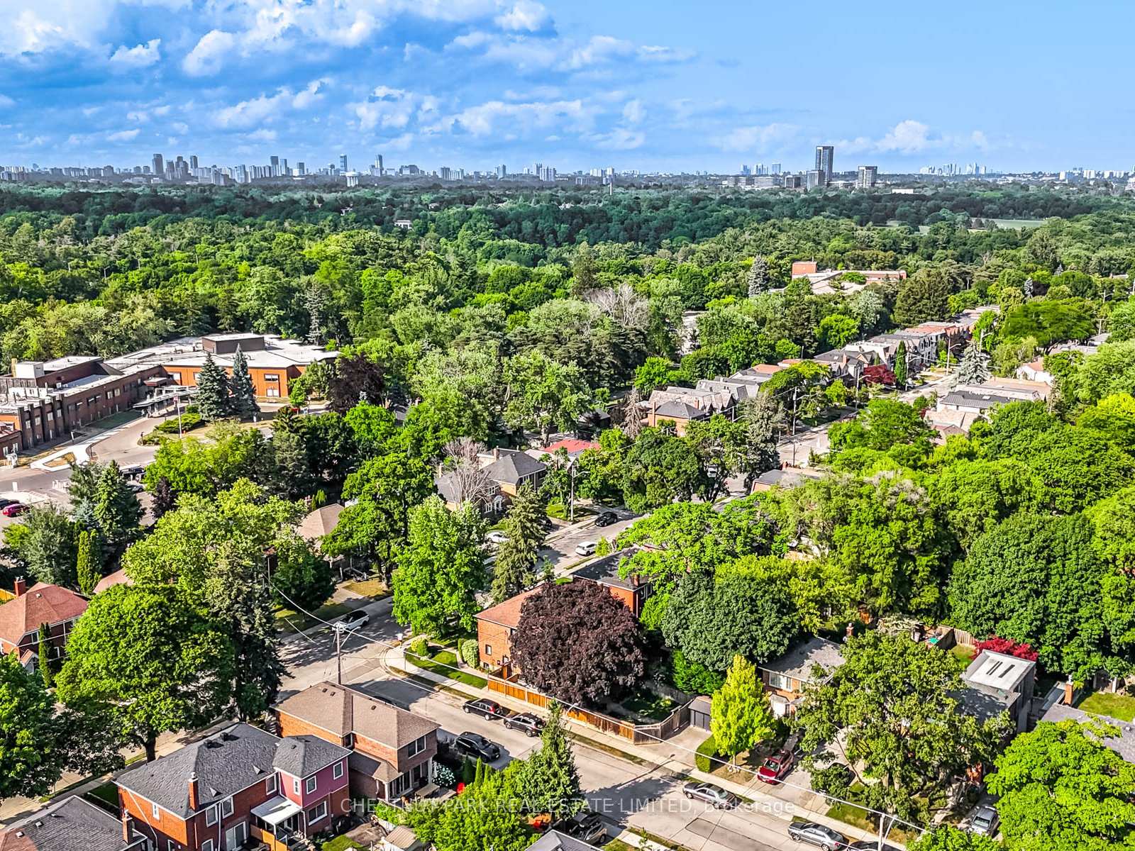 Photo 39 of 117 Glenvale Boulevard, Toronto, Leaside — HOMEH