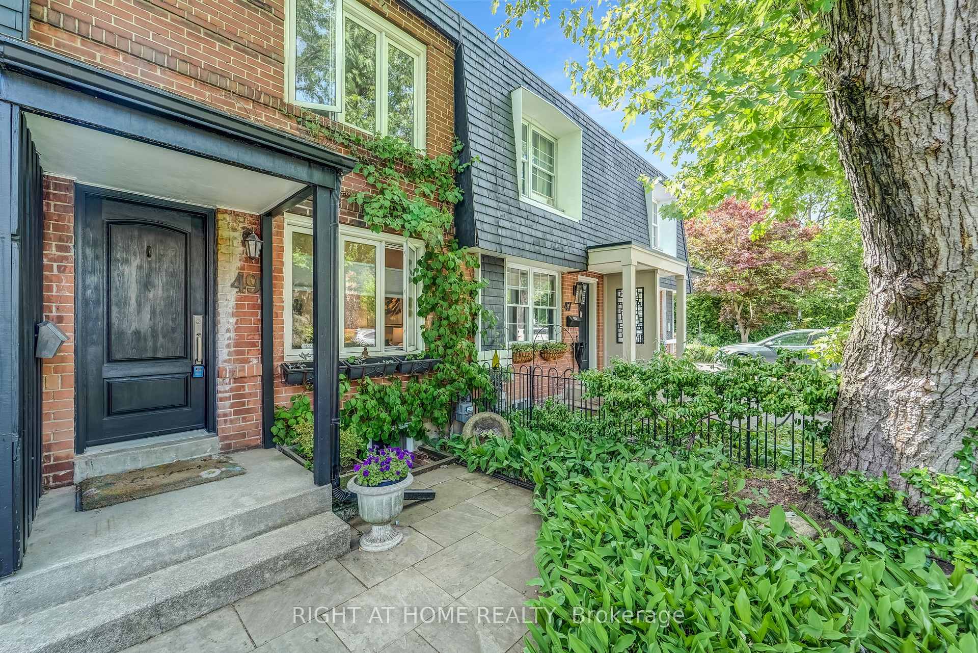 Photo 2 of 49 Summerhill Gardens, Toronto, Rosedale-Moore Park — HOMEH