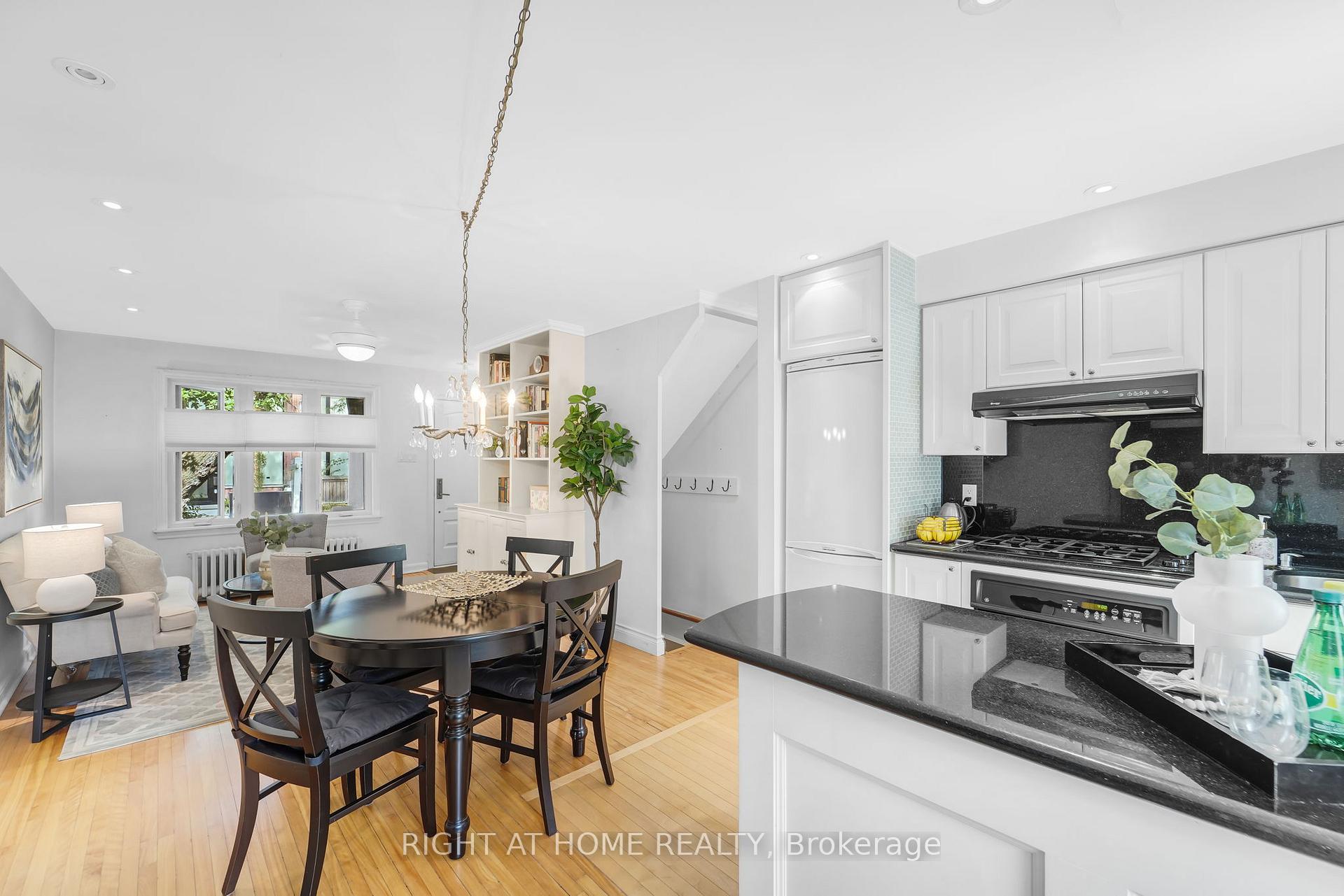 Photo 9 of 49 Summerhill Gardens, Toronto, Rosedale-Moore Park — HOMEH