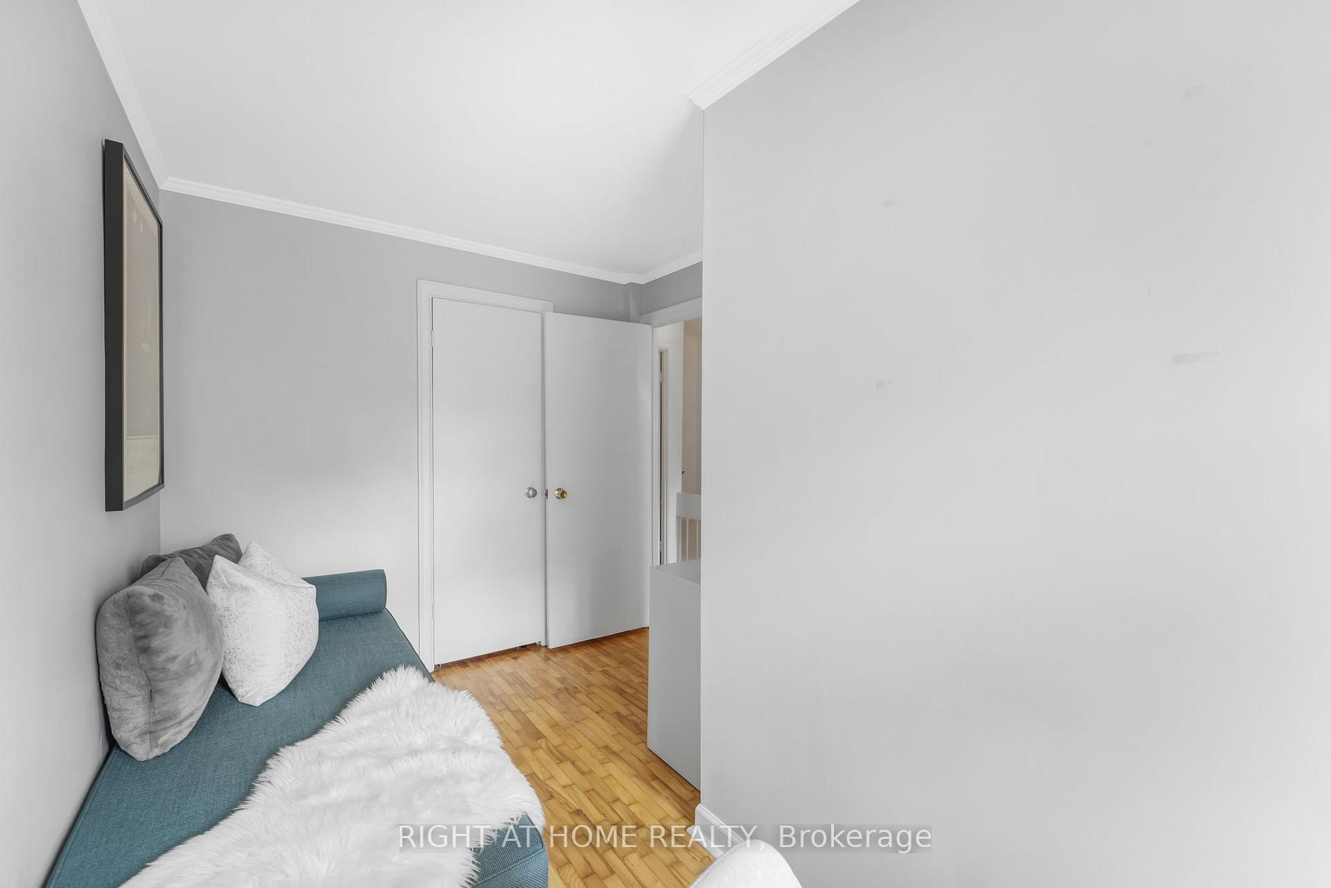 Photo 15 of 49 Summerhill Gardens, Toronto, Rosedale-Moore Park — HOMEH