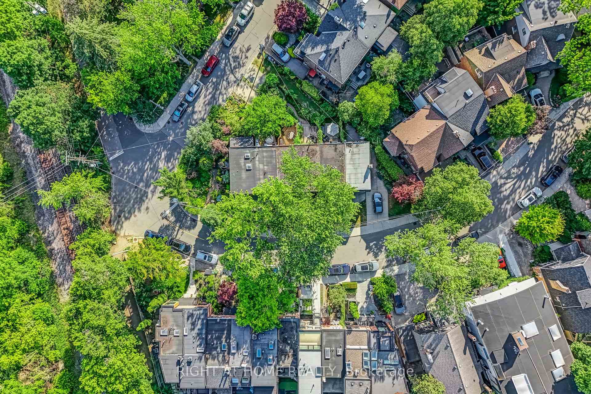 Photo 21 of 49 Summerhill Gardens, Toronto, Rosedale-Moore Park — HOMEH