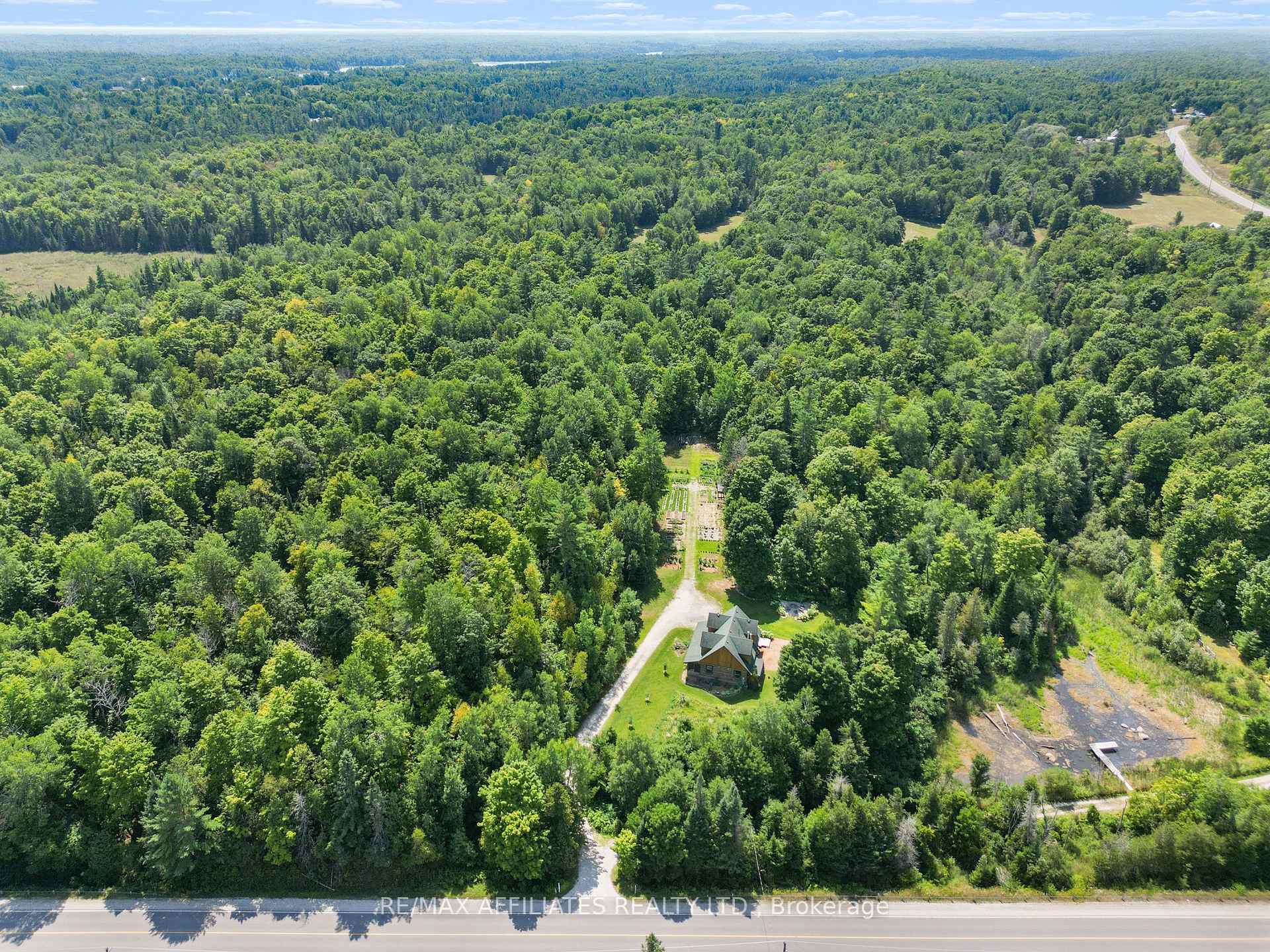 Photo 1 of 1727 Fallbrook Road, Tay Valley, Bathurst/Burgess & Sherbrooke (Bathurst) Twp — HOMEH
